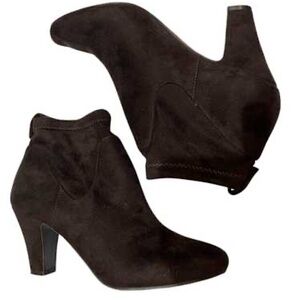 BCBG BROWN DELILAH FAUX SUEDE SLIP ON ANKLE BOOTS SZ 8M EUC